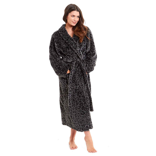 Women's Ultra-Soft Black Leopard Plush Fleece Bath Robe Warm Flannel Loungewear for Home Spa Gym Hotel Chic Animal Print by Daisy Dreamer