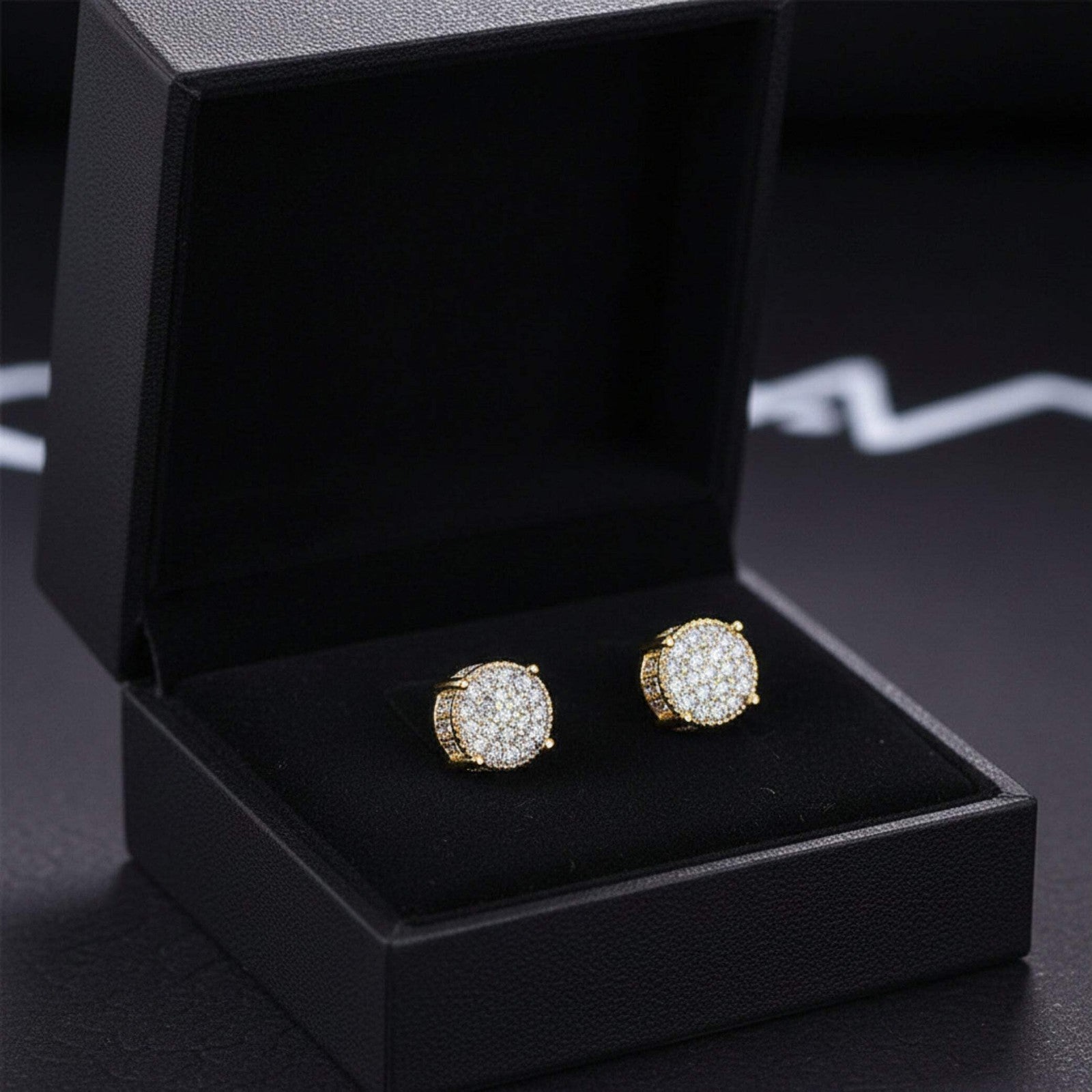 Round Diamond Stud Earrings