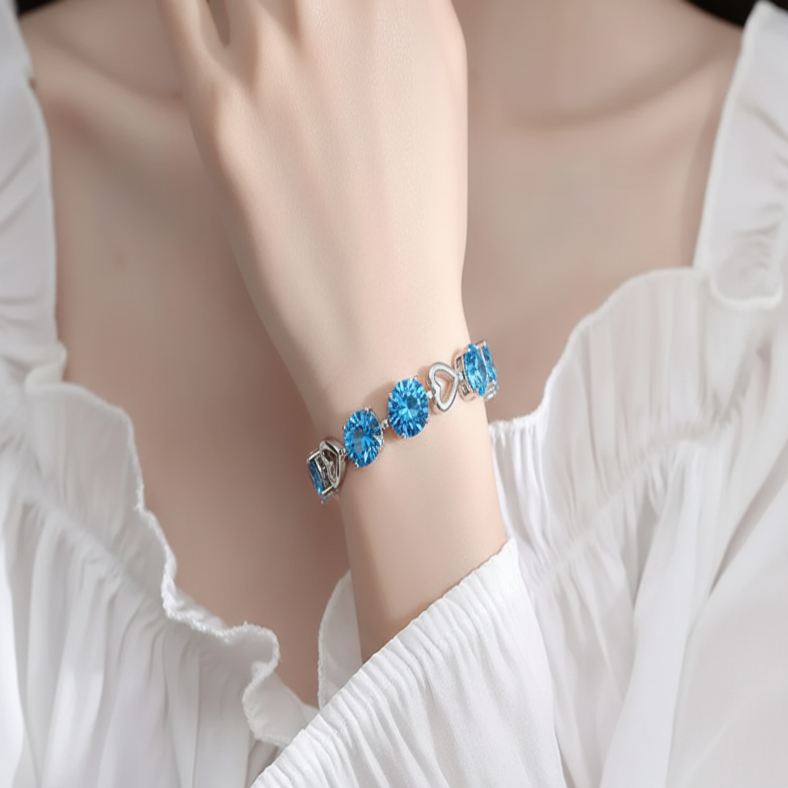 Elegant Silver Heart Bracelet – Sparkling Blue Crystal Charm Jewelry, Adjustable