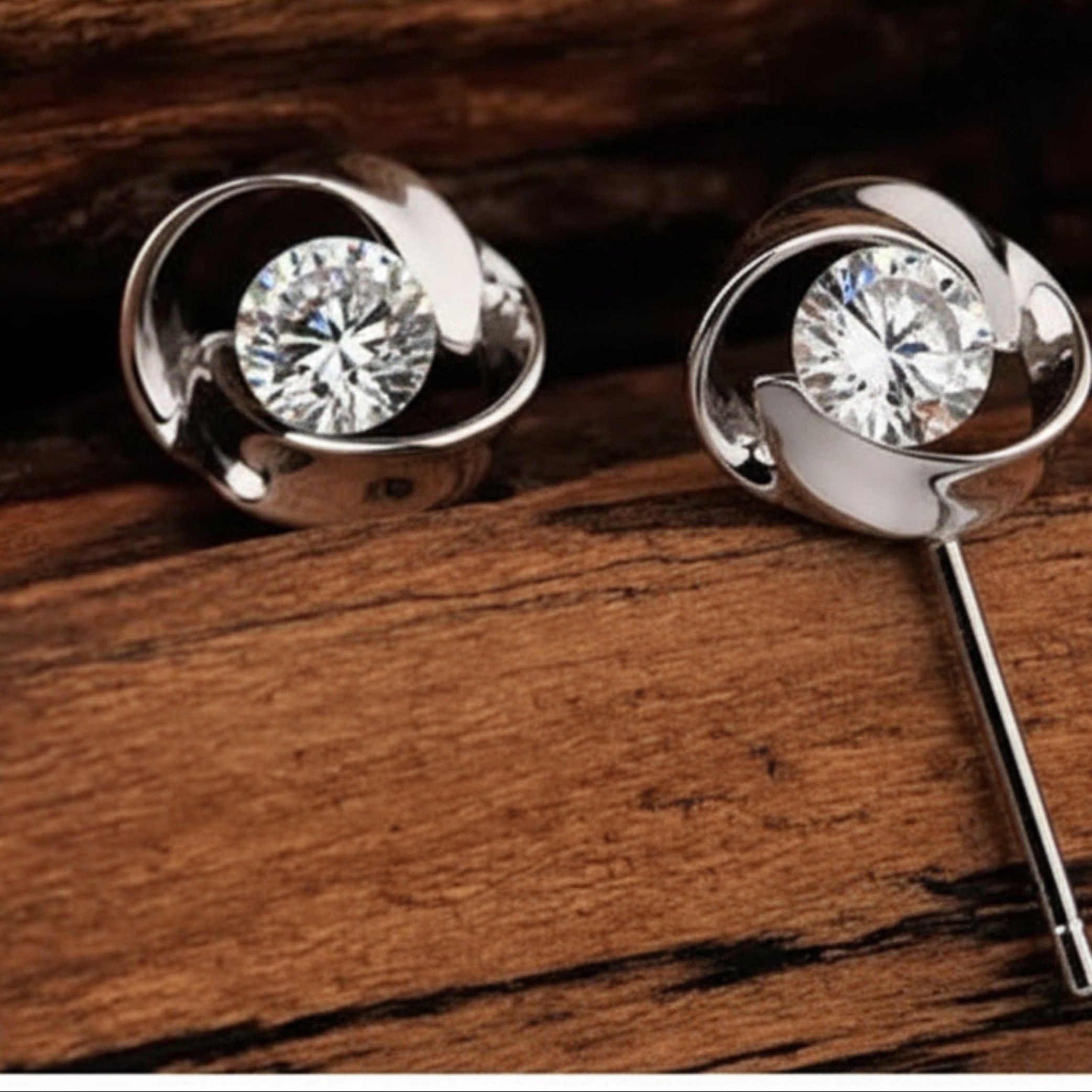 Women’s Silver Retro Earrings – Vintage Style Dangle Jewelry for Everyday & Party Wear