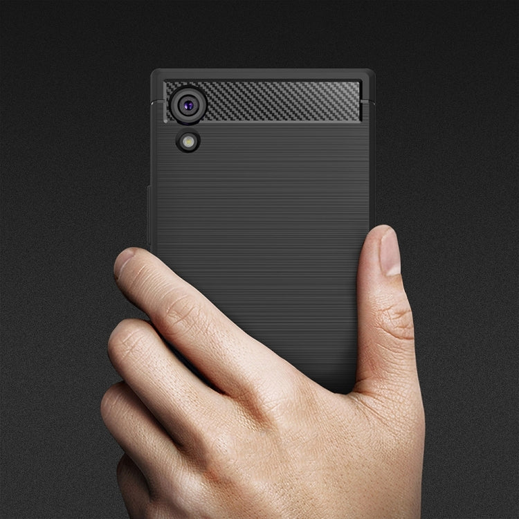 Für Sony Xperia XA1 Gebürstete Textur Kohlefaser Stoßfeste TPU Robuste Schutzhülle (Schwarz)