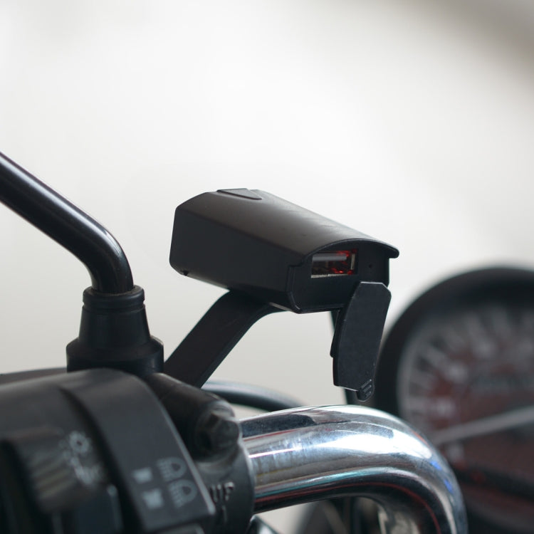 Motorcycle Waterproof DC 8-32V 5V / 1.2A Rearview Mirror USB Phone Charger Adapter, with Indicator Light, 1 USB Port