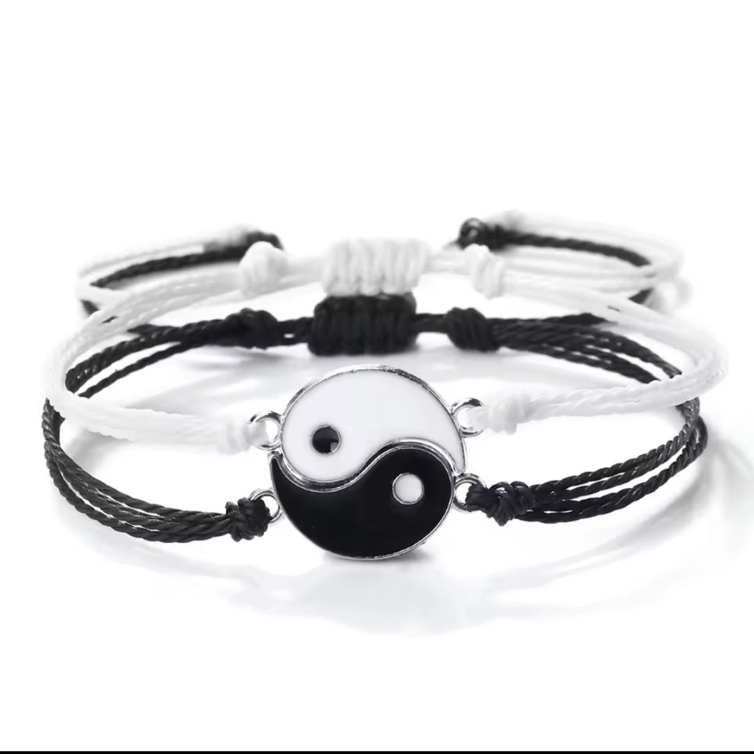 Matching Couple Bracelets – Love luck Adjustable Black & White