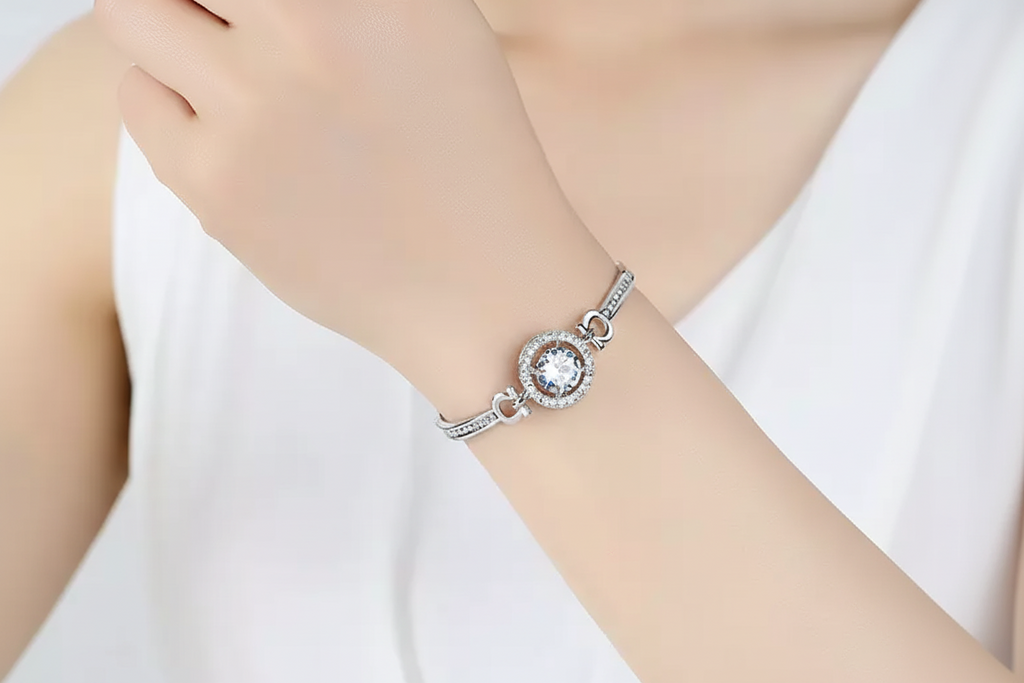 Women’s Silver Halo Crystal Bracelet – Elegant Sparkling Jewelry, Perfect Gift for Her